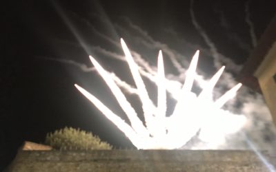 Porta Nuova pirotecnica con i fuochi della Festa della Madonna