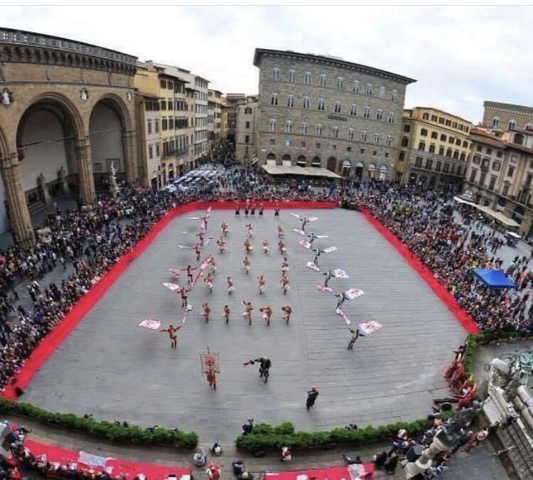 Canneti al Trofeo Marzocco. 1 maggio a Firenze: le bandiere biancazzurre tornano a solcare il cielo di Piazza della Signoria